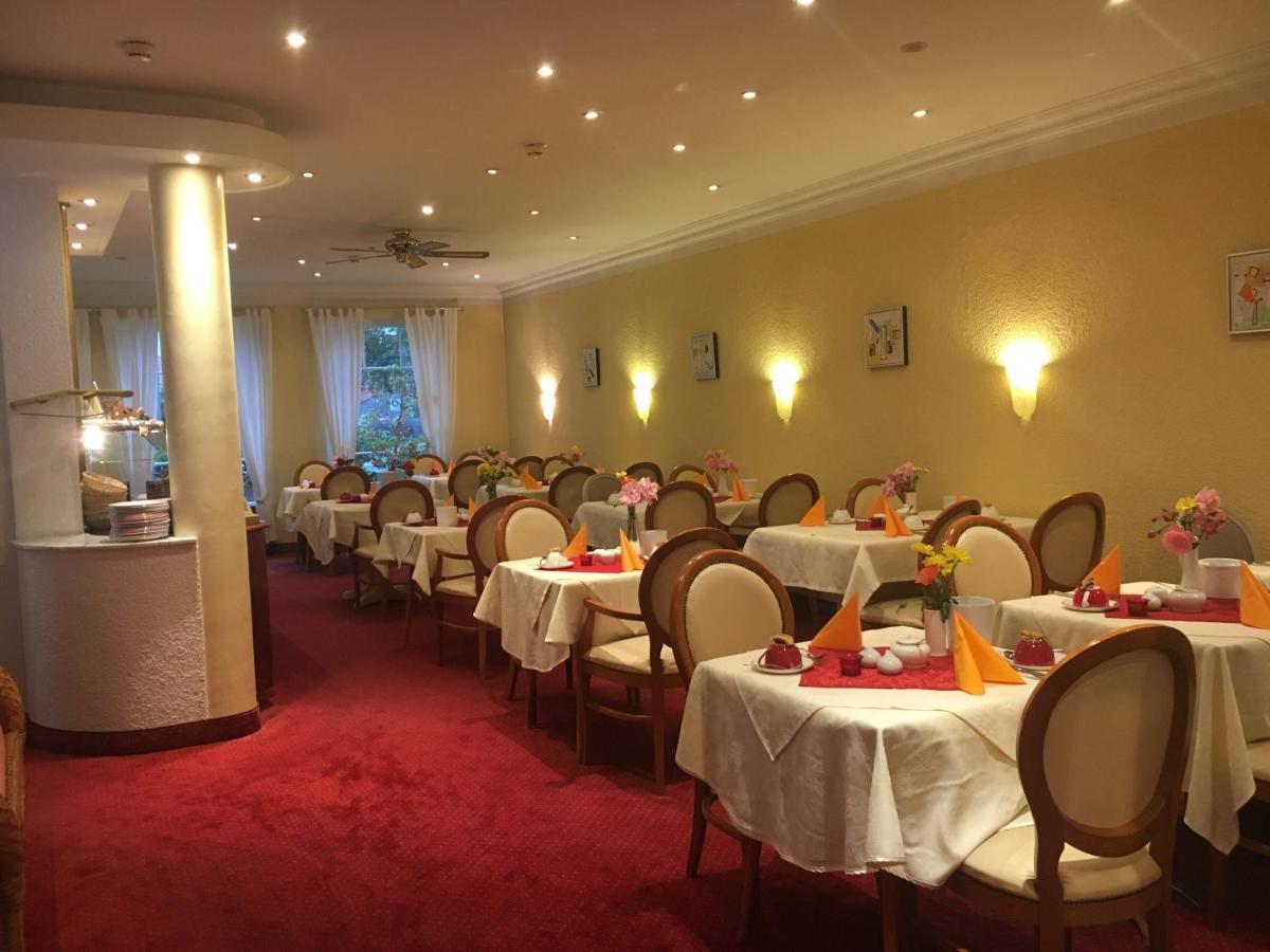 Hotel Garni Wiestor ユーバーリンゲン エクステリア 写真
