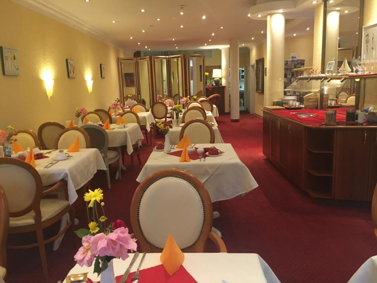 Hotel Garni Wiestor ユーバーリンゲン エクステリア 写真