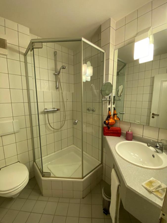 Hotel Garni Wiestor ユーバーリンゲン エクステリア 写真